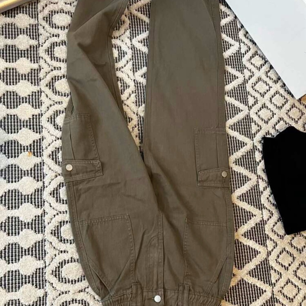 Green cargo pants SHEIN size small petite 4